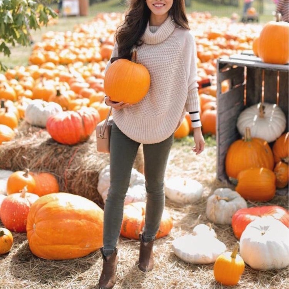 Poncho sweater